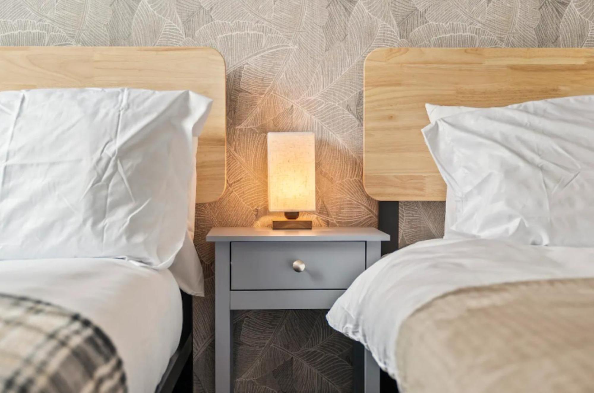 Desert Oasis - Monthly - Netflix & Free Parking - Apartment Birmingham