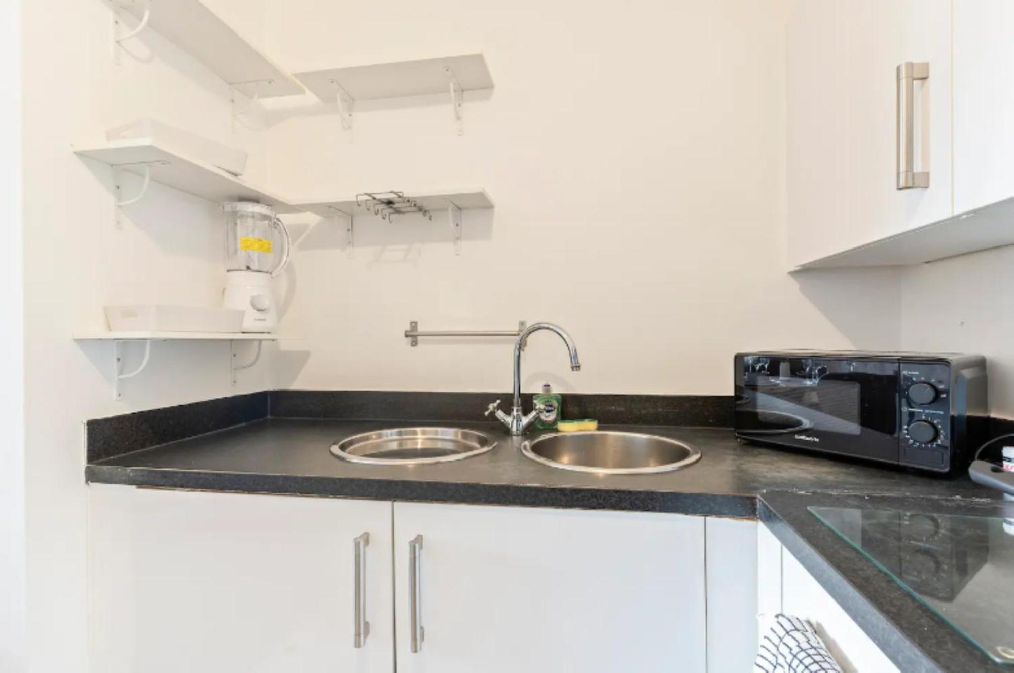 Apartment Desert Oasis - Monthly - Netflix & Free Parking - Birmingham