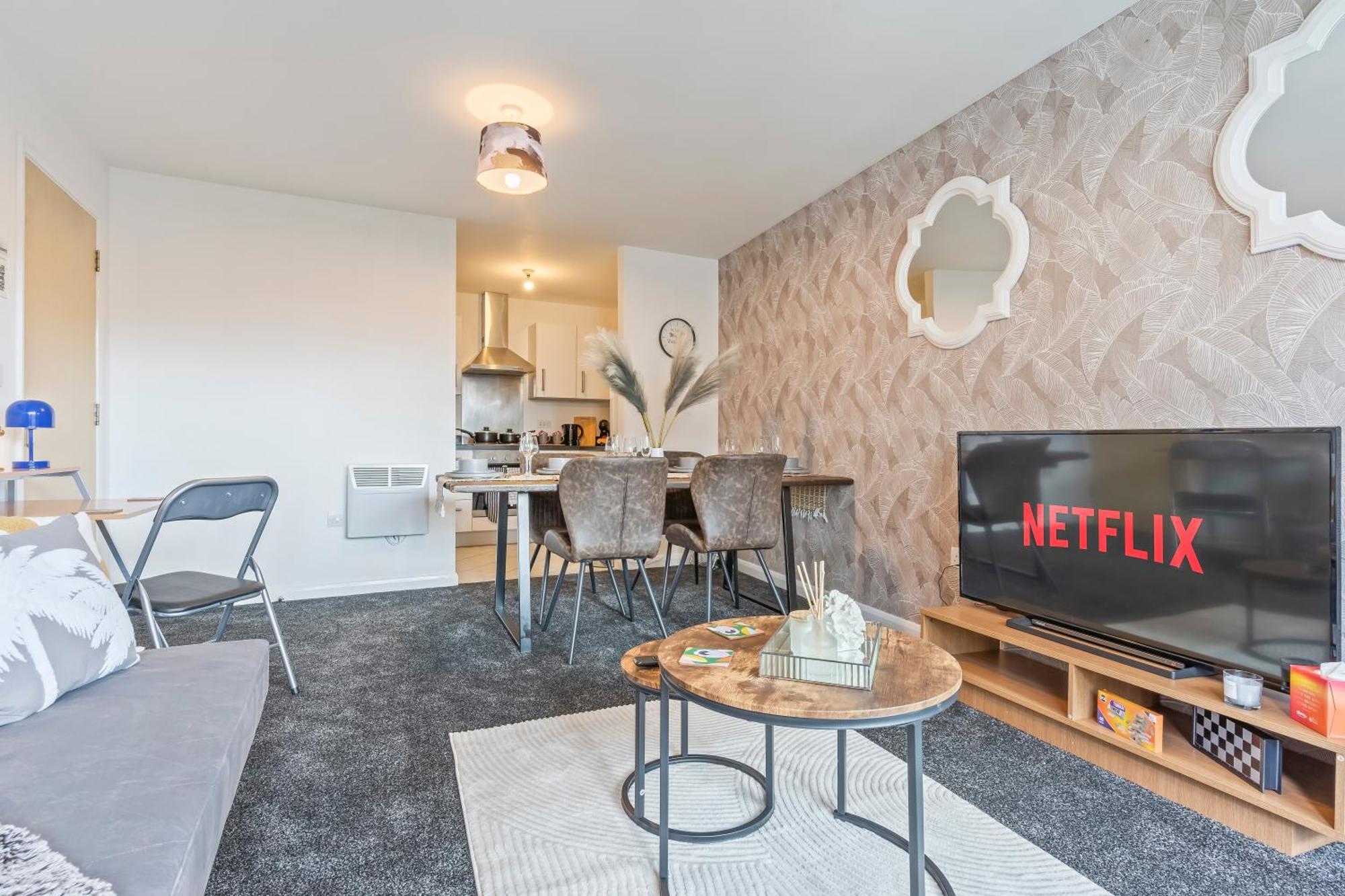 Desert Oasis - Monthly - Netflix & Free Parking - * Birmingham